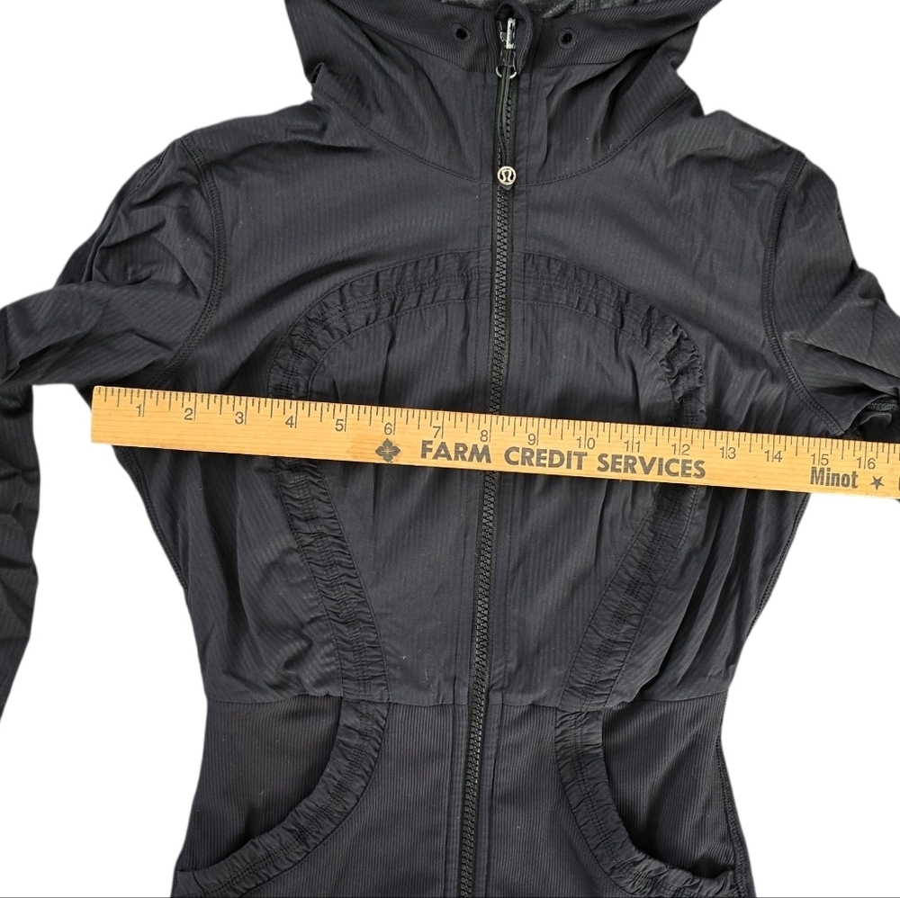 Lululemon Dance Studio Reversible Black Athletic Zip Hoodie Jacket Size 2 - Picture 8 of 9